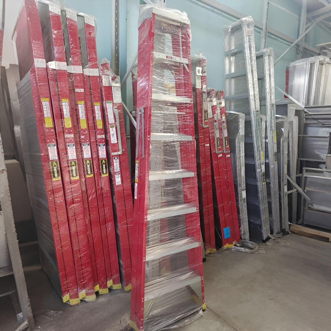 Jinmao 150kg Rated Fibreglass Double Sided Step Ladder