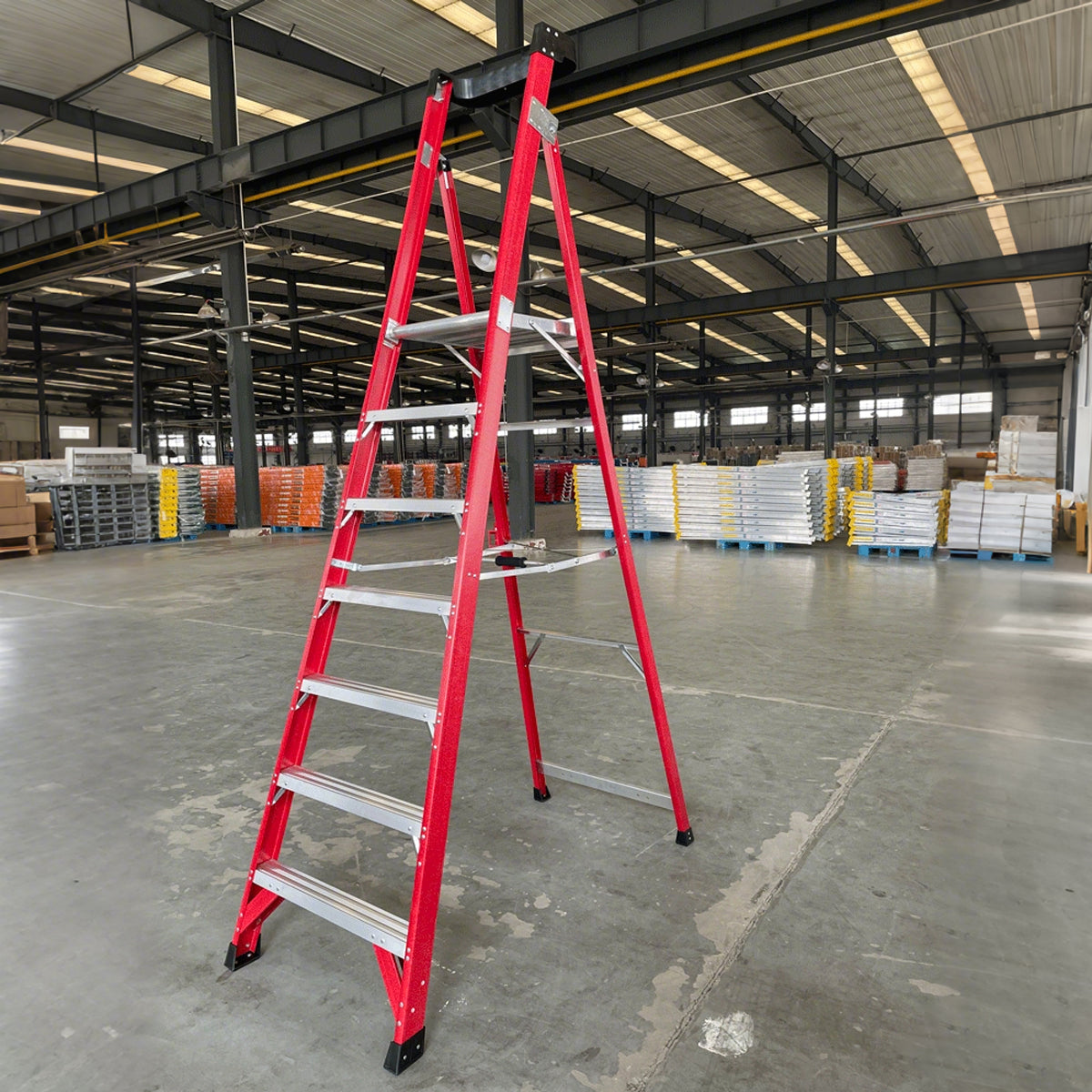 Jinmao 150kg Rated Fibreglass Platform Ladder