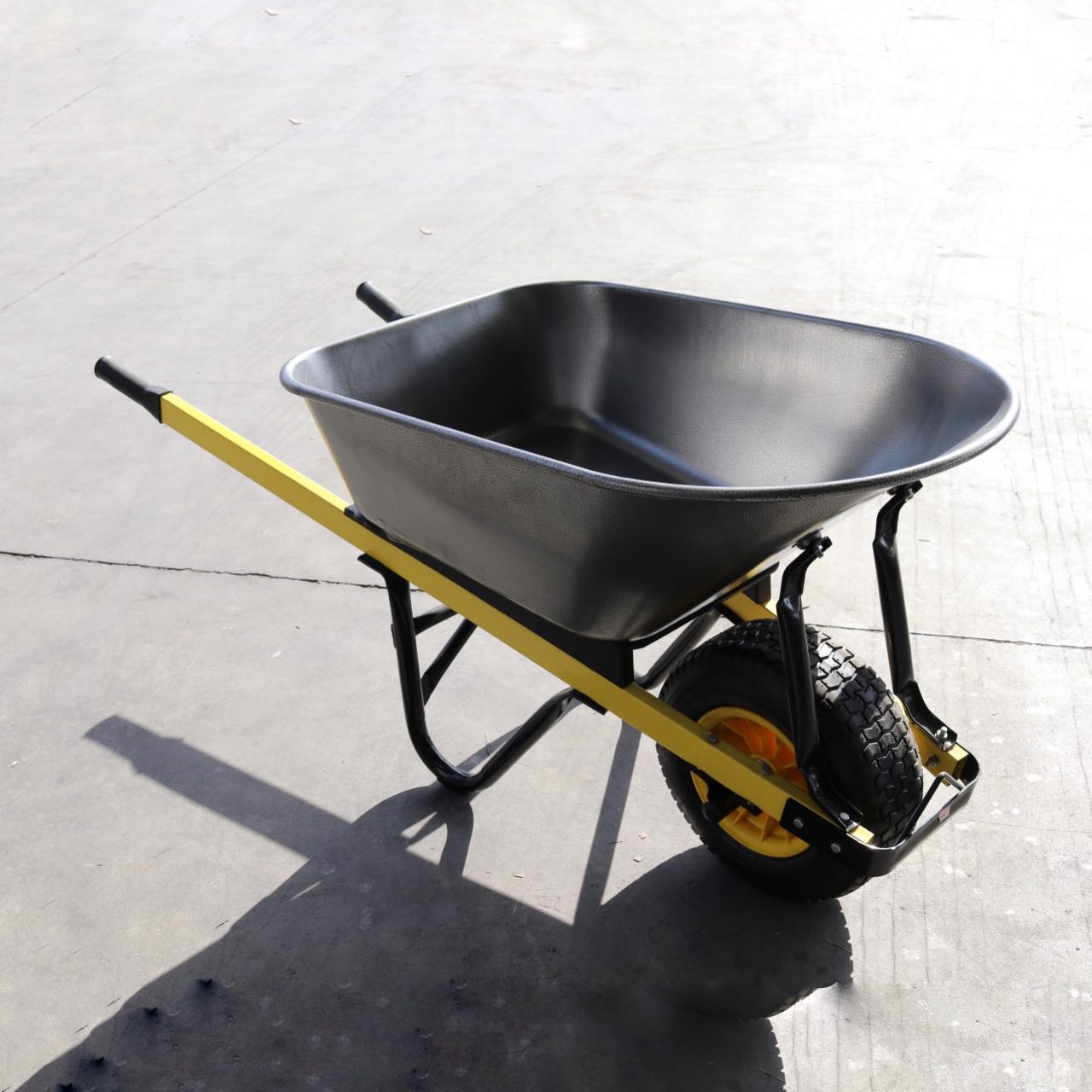 Construction Wheelbarrow Wide Wheel Steel Tray 100L