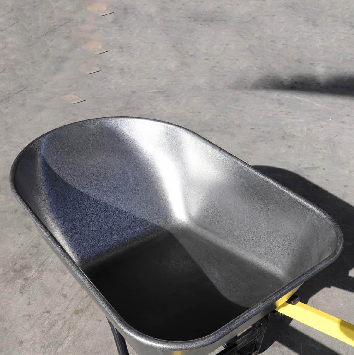 Construction Wheelbarrow Wide Wheel Steel Tray 100L