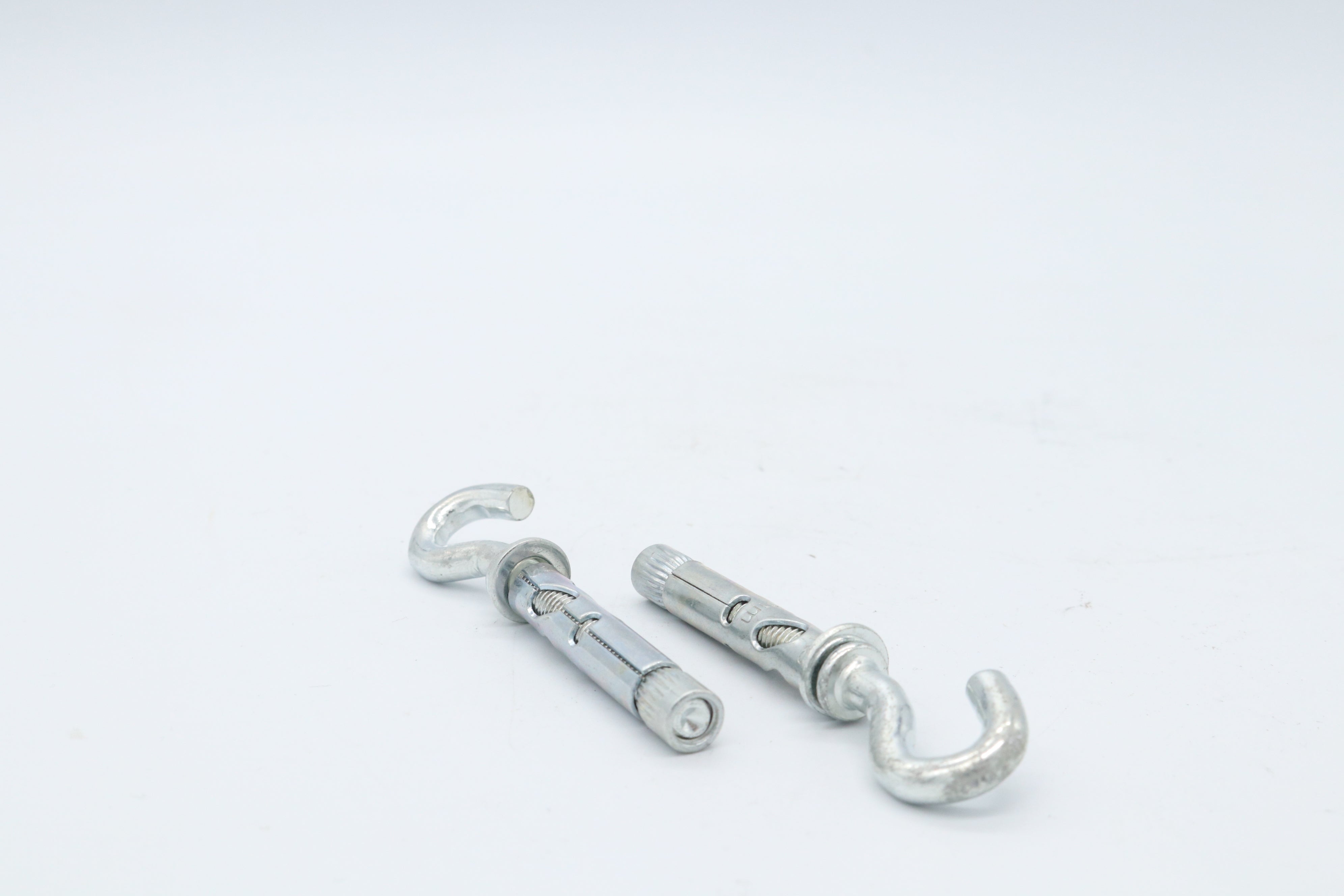 Dewalt HB8045 Hookbolt Sleeve Anchor M8x45 Box100