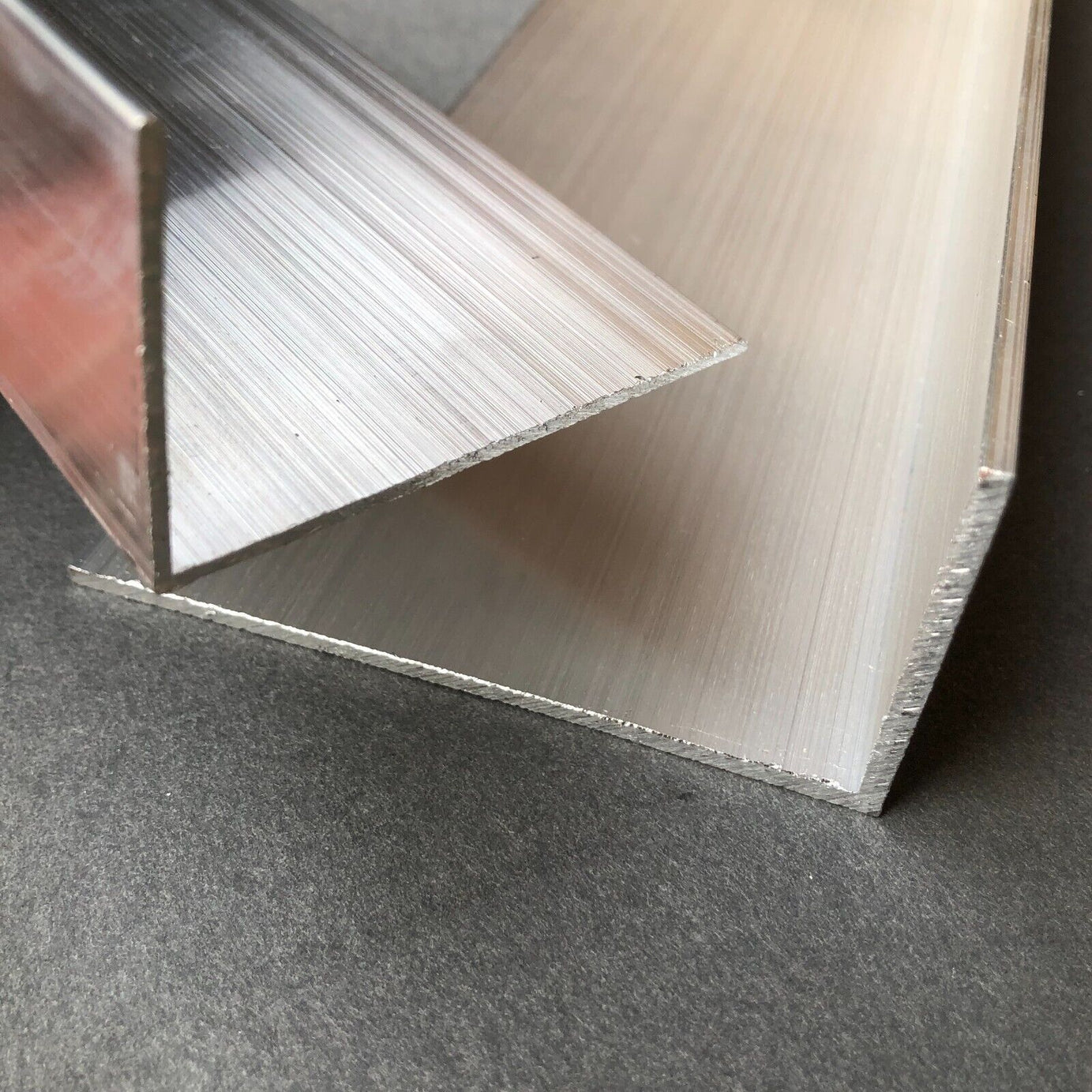 Aluminium Angle Un-Equal 2m, Multiple Sizes