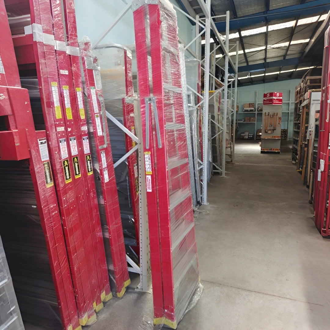 Jinmao 150kg Rated Fibreglass Double Sided Step Ladder