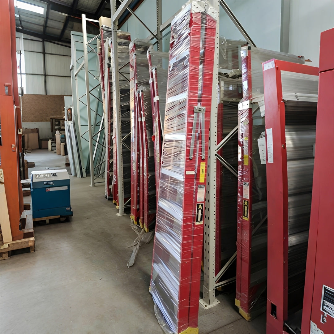 Jinmao 150kg Rated Fibreglass Double Sided Step Ladder