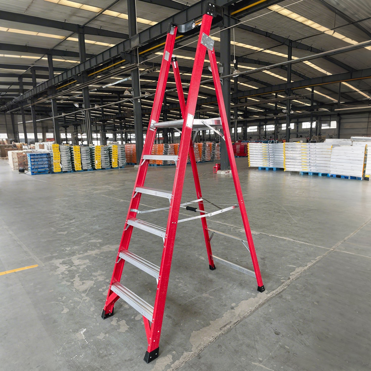 Jinmao 150kg Rated Fibreglass Platform Ladder