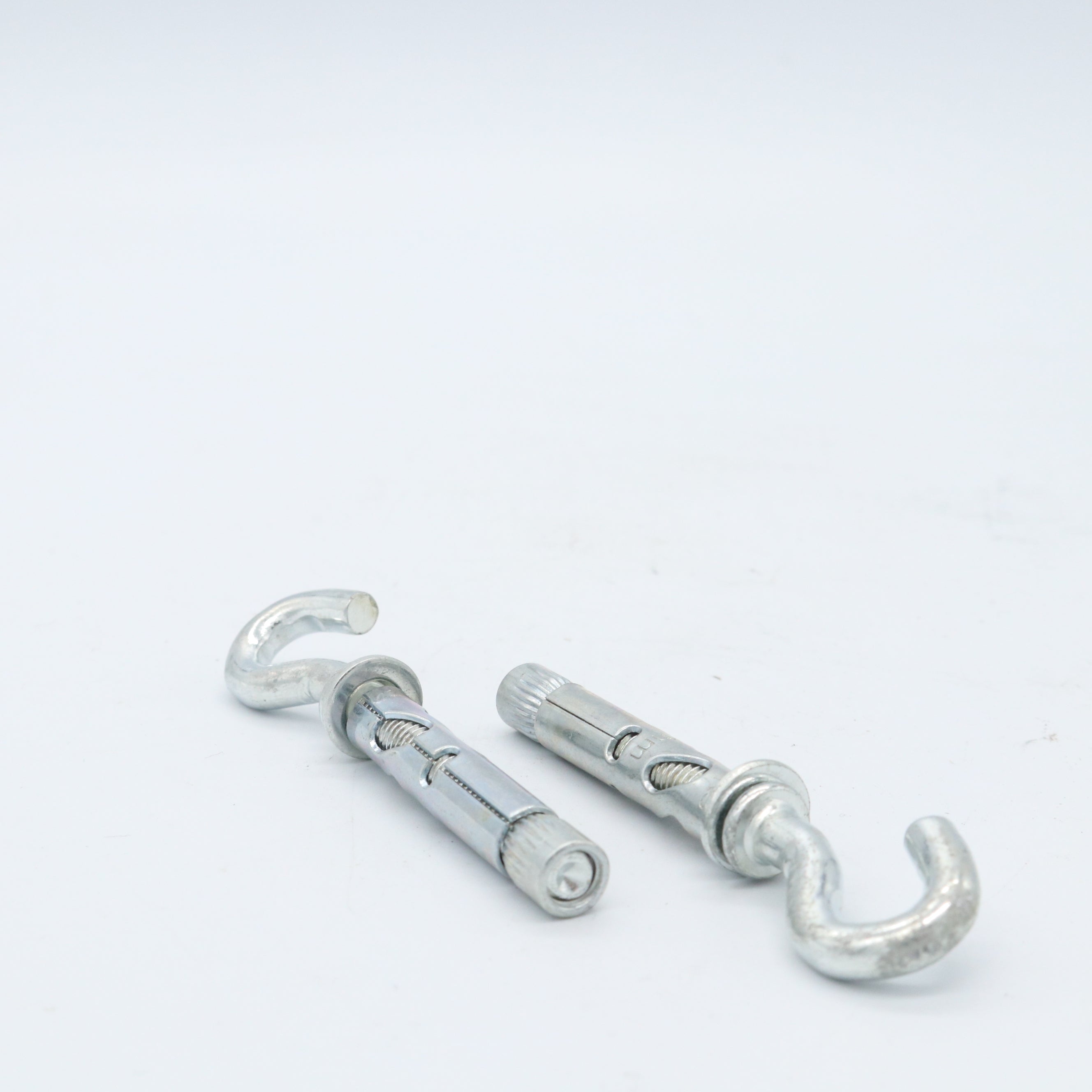 Dewalt HB8045 Hookbolt Sleeve Anchor M8x45 Box100