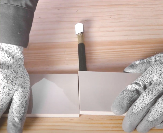 Glass Cutter Oil Feed