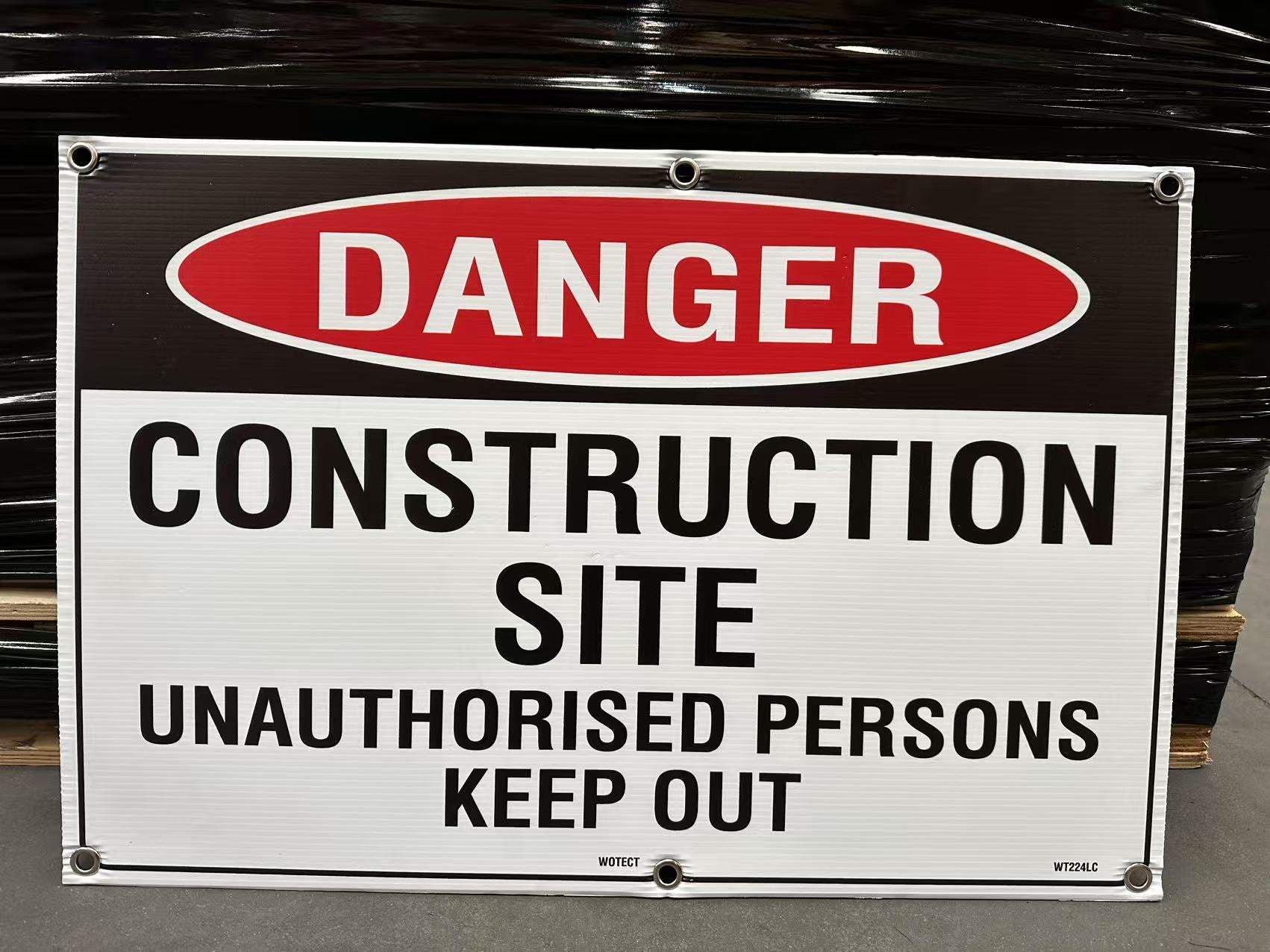 Safety Sign 400x600mm - Unauthorised Persons Keep Out